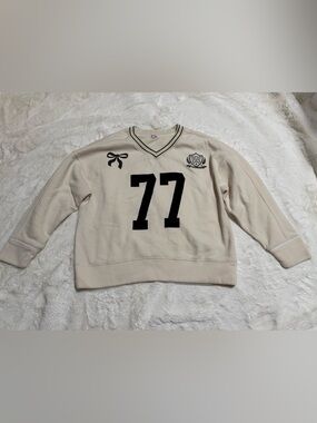 LA Lux Oversized Preppy Varsity V-Neck Sweatshirt M - Cream Pullover